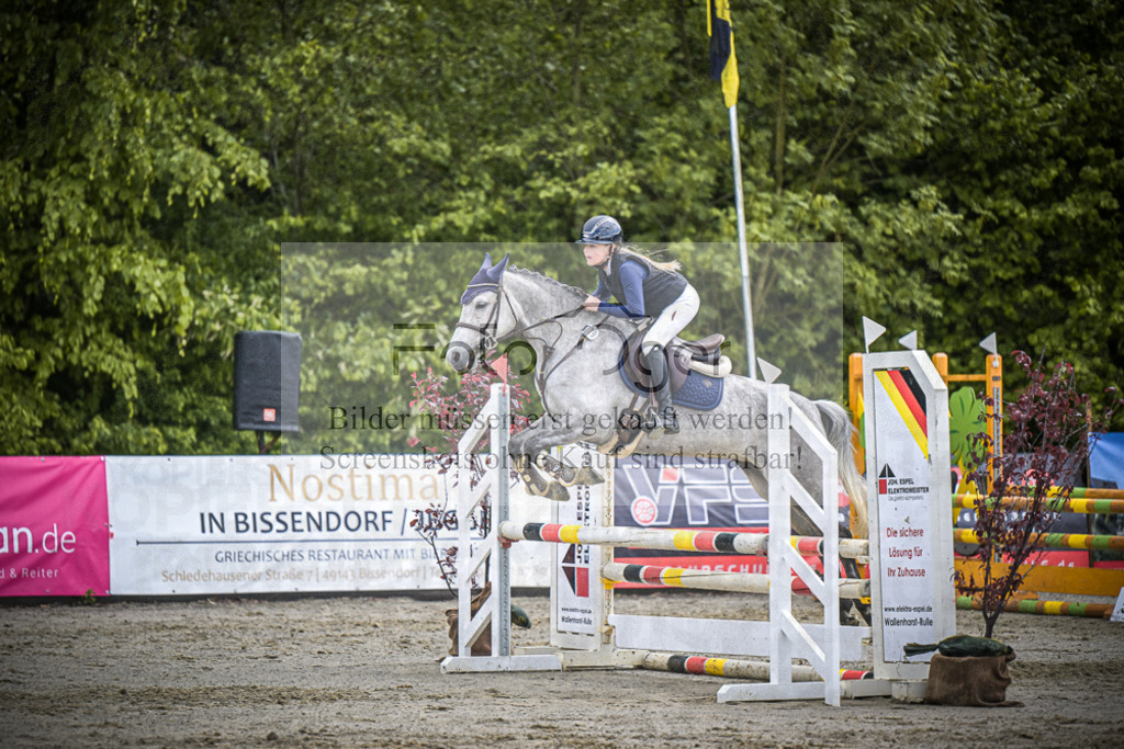 DOS_7721 | Entdecke hochwertige Reitturnierfotos von Foto Oger. Professionell, emotional und authentisch – jetzt Lieblingsmomente im Shop bestellen.Deutschlandweite Turnierfotografie. - Realisiert mit Pictrs.com