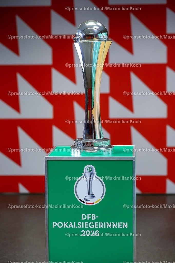 xsscx13052601028 | 2026.05.13, xsscx, Fußball, Finale DFB-Pokal Frauen, VfL Wolfsburg -  FC Bayern München, Saison 2025 2026, Rhein-Energie-Stadion in Köln: Der DFB-Pokal zum Pokalfinale Frauen bei der Pressekonferenz DFB regulations prohibit any use of photographs as image sequences and or quasi-video. Photo: xSandraxScherningxPressefotoKochx