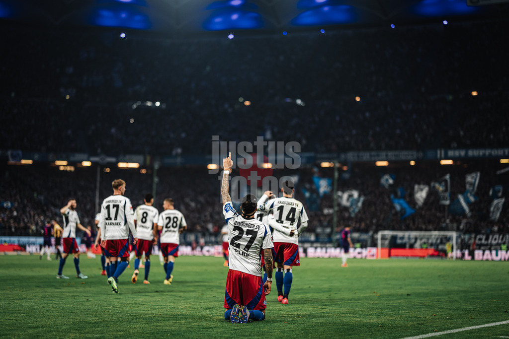 Fußball | Männer | Saison 2024/2025 | 2. Fußball-Bundesliga | 25. Spieltag | Hamburger SV vs. Fortuna Düsseldorf | 08.03.2025 | Davie Selke (#27, HSV) mit einem Stoßgebet nach seinem Tor