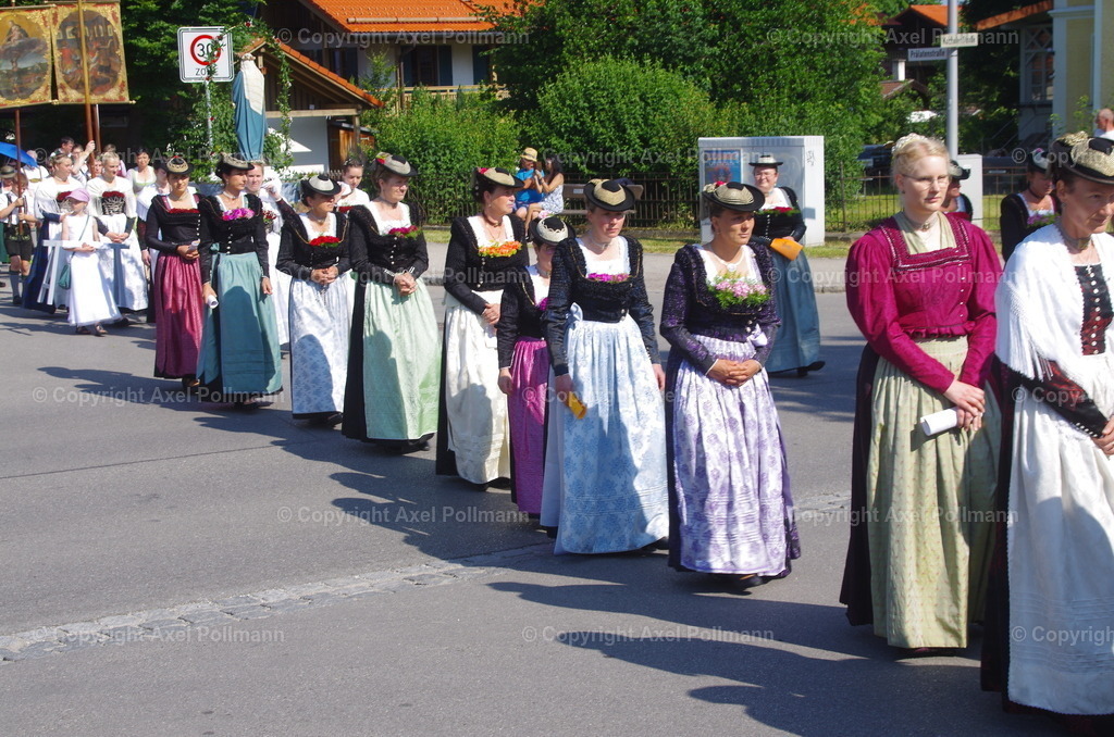 IMGP3334 | fotografiert von Axel PollmannLeonhardi Wallfahrt Benediktbeuern und Murnau, Fronleichnam, Fasching, Landschaft im Loisachtal und Benediktbeuern  - Realisiert mit Pictrs.com