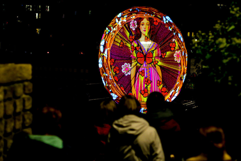 16 Gate of Worlds_002 | Bildergalerie von Sport-Ereignissen aber auch von weiteren spannenden Dingen - nicht nur vom Niederrhein. In Anlehnung an den bekannten Spruch von Hanns Dieter Hüsch heißt das Motto: "Niederrhein ist überall".  - Realisiert mit Pictrs.com