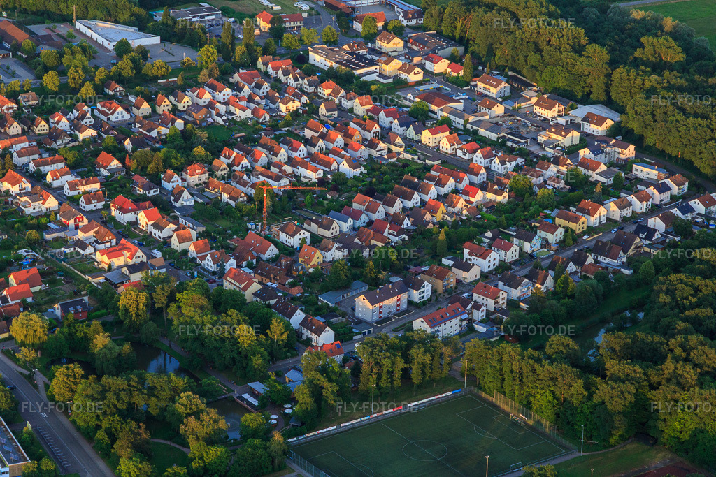 Luftbild: Siedlung Gartenstadt aus Nordwesten in Kandel im Bundesland Rheinland-Pfalz in Deutschland. Foto: IMG_107793.jpg vom 03.06.2018 durch Werner Riehm/FLY-FOTO.de