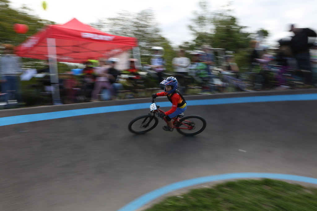 M87C0978 | German Pumptrack Series - Realisiert mit Pictrs.com