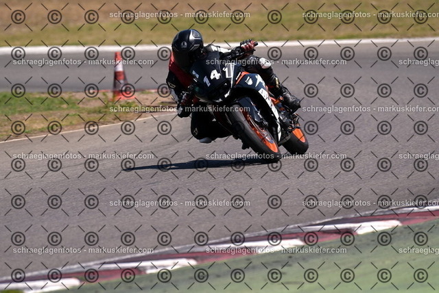26bt04-1288 | markuskiefer.com - Realisiert mit Pictrs.com