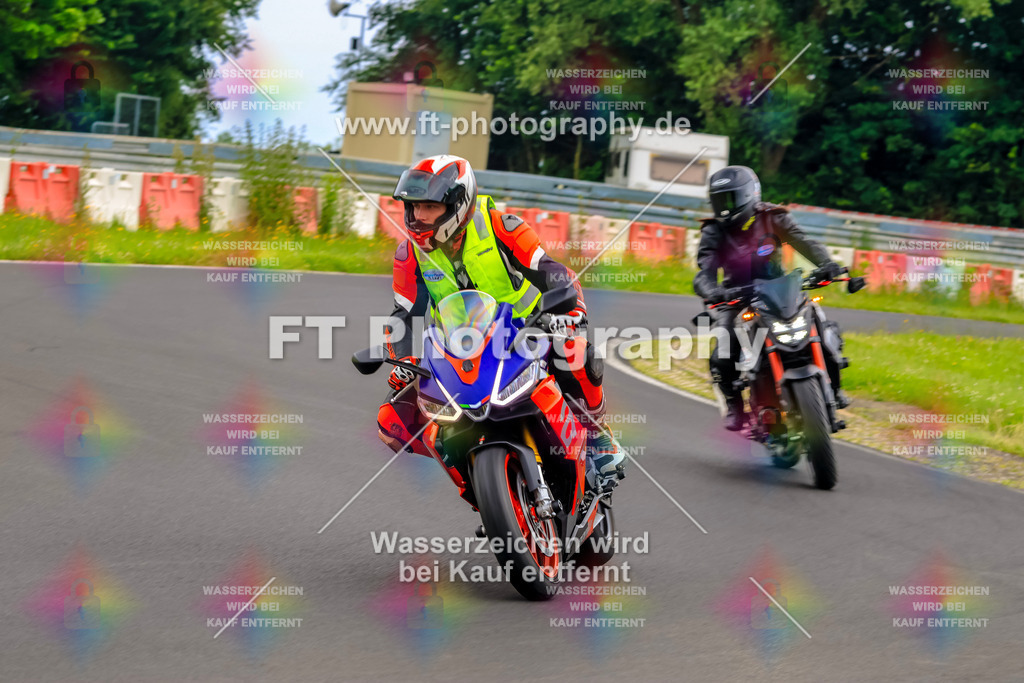 VBK-7638 | Hier findet Ihr Bilder von Touristenfahrten auf der Nürburgring Nordschleife oder von anderen Veranstaltungen die ich besucht habe. Viel Spass beim Durch Schauen 