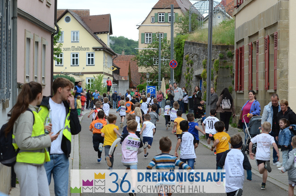 AOK Junior Cup 400m | 3Königslauf 2022 AOK Junior Cup 400m - Realisiert mit Pictrs.com