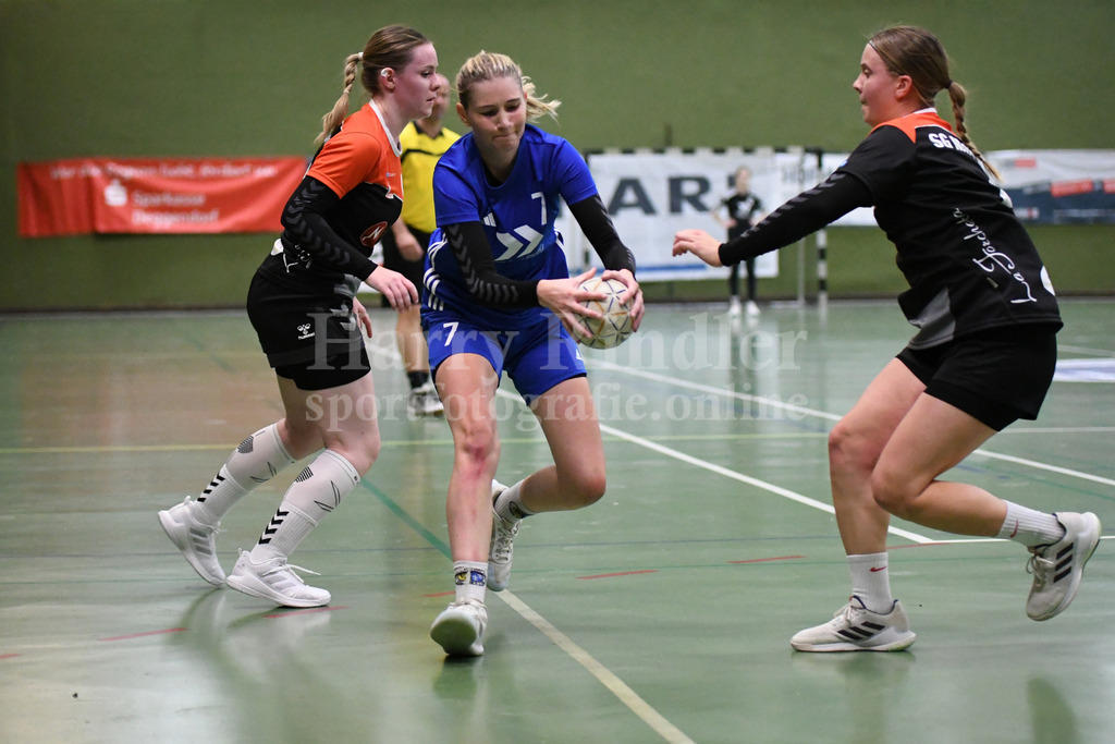 SSG Metten Damen : SG Moosburg | Anna-Lena Geßl (SSG Metten Damen #7) - Realisiert mit Pictrs.com