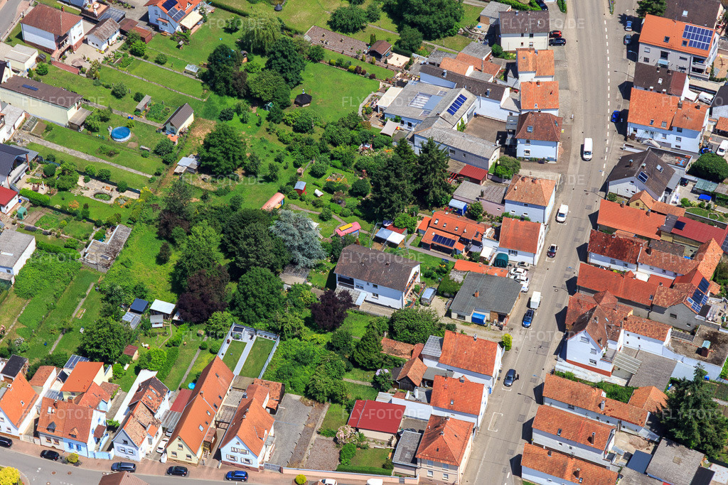 Luftbild: Ferienwohnungen im Bauwagen in Kandel im Bundesland Rheinland-Pfalz in Deutschland. Foto: IMG_127263.jpg vom 26.06.2021 durch Werner Riehm/FLY-FOTO.de
