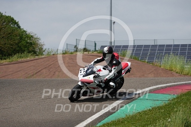 2024_05_13_PBK_14835 | Sportfotografie; SlowMotion; Video; Rennstrecke; Hafeneger; Speer; Racing; RSE; BMW; CBO; Trackday; Motorsportarena; Hockenheimring; Brno; Most; Barcelona; Valencia