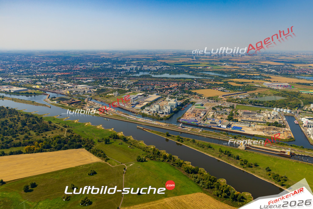 Luftbild Vs Google Maps  Hafen  Magdeburg -Das Luftbild wurde 2025 vom UL-Flugzeug heraus erstellt ( keine Drohnenluftbilder ) - Hochauflösende Luftaufnahme -Nicht vergleichbar mit Google Maps oder Satelittenbilder- Die Geschenkidee !Mit Lizenz und Bildrechte bestellbar