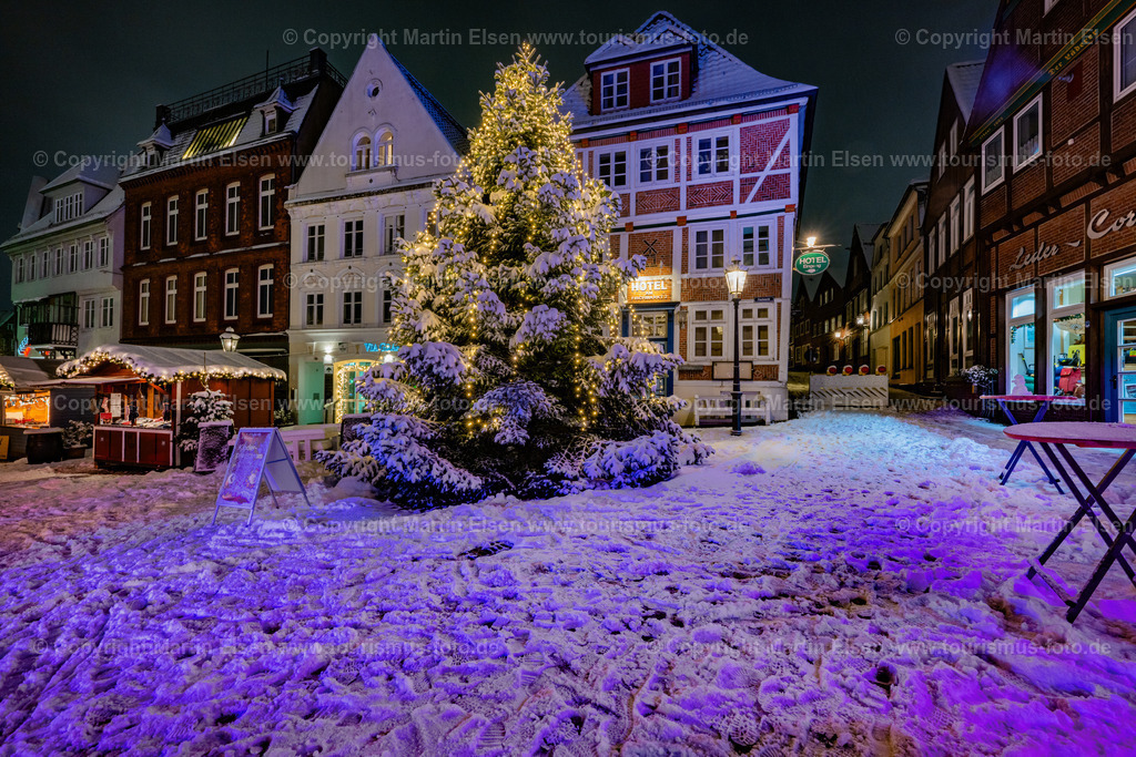 Stade Fischmarkt Winter Schnee_ELS_8266051223 | Stader Weihnachstmarkt - Realisiert mit Pictrs.com