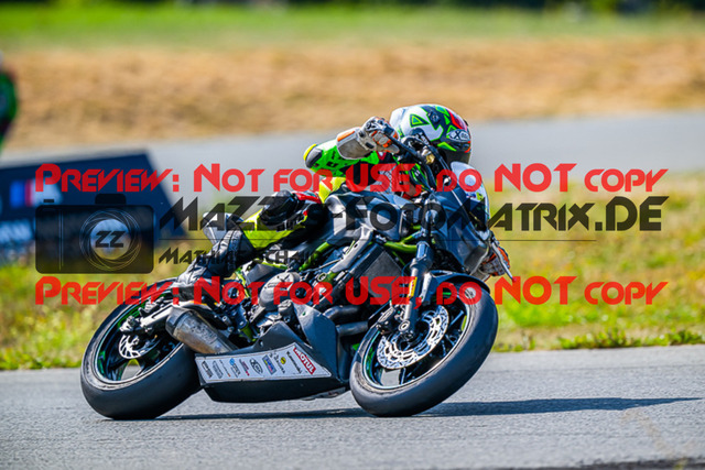 MaZZes_FotoMatrix_220724_5604 | TWIN