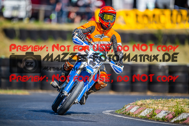 MaZZes_FotoMatrix_220529_5999 | Fotograf Mathias Schmid
Sportfotograf,
Eventfotograf,
Hochzeitsfotograf,
Portraitfotograf