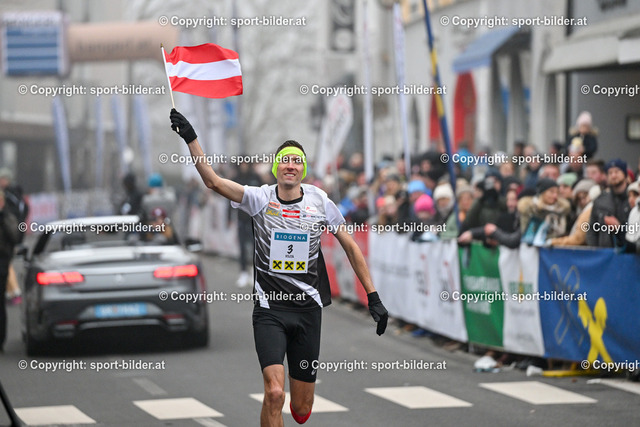 AUT, Laufen, Silvesterlauf Peuerbach 2023 | 31.12.2023, Peuerbach , AUT, Leichtathletik, Laufen, Silvesterlauf Peuerbach 2023, im Bild Andreas Vojta (AUT)


