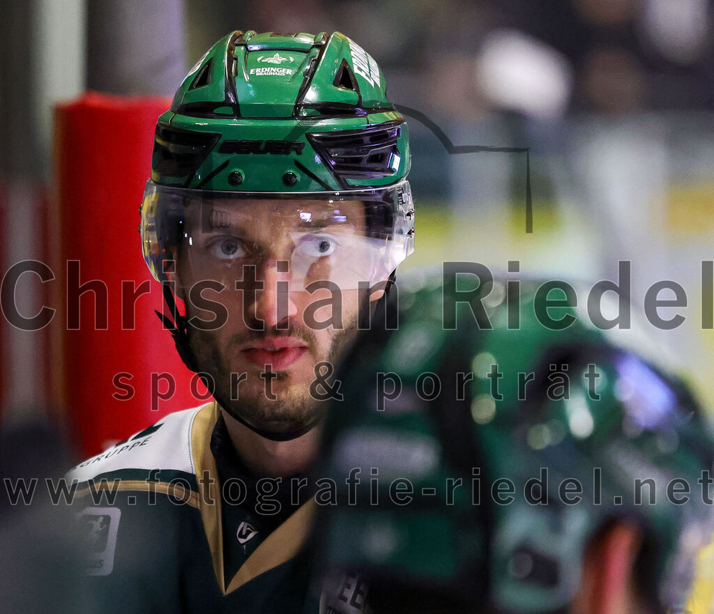 2025-12-28_148_TSV_Erding_gegen_onesto_Tigers_Bayreuth | Erding, Deutschland, 28.12.2025:Eishockey, Oberliga Süd 2025 / 2026, 31. Spieltag, TSV Erding gegen onesto Tigers Bayreuth, Endergebnis: 6:5 n.V.Bastian Cramer (Erding Gladiators, #34)Foto: Christian Riedel / fotografie-riedel.net