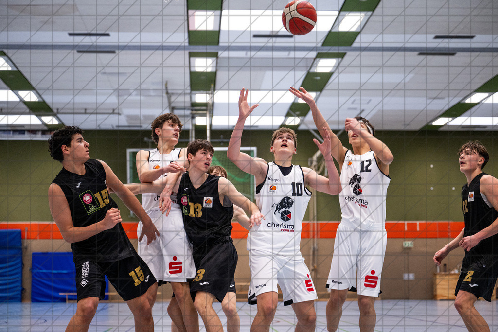 JBBL 24/25 | 26.01.2025 | Charisma Young Bulls vs. Gartenzaun24 Baskets Paderborn | JBBL 24/25 | 26.01.2025 | Charisma Young Bulls vs. Gartenzaun24 Baskets Paderborn - - - - - CREDIT, www.bullenfotos.de, Martin König, Hörner Weg 40, D-49078 Osnabrück, +4917663732967, Nutzung und Weitergabe nur zu den vereinbarten Zwecken. Presseanfragen an Urheber. Alle Rechte beim Urheber. - - - - - - Realisiert mit Pictrs.com