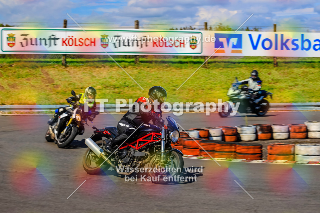 _OTO3794 | Hier findet Ihr Bilder von Touristenfahrten auf der Nürburgring Nordschleife oder von anderen Veranstaltungen die ich besucht habe. Viel Spass beim Durch Schauen 
