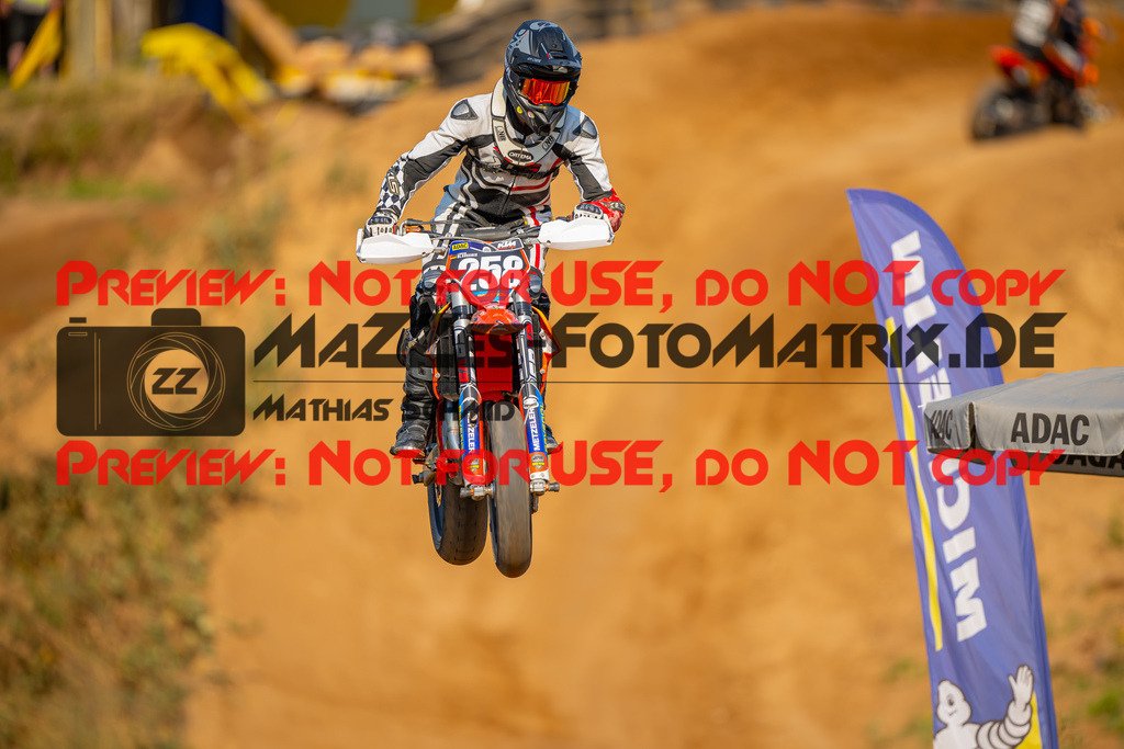 MaZZes-Fotomatrix-20260815-602511 | S2