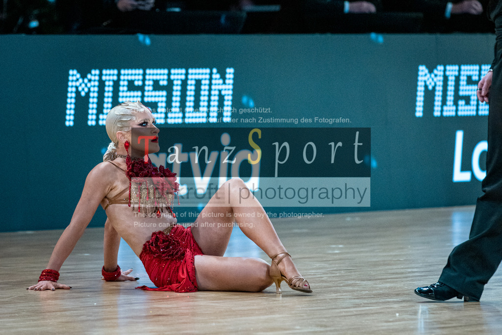 20251212_WDSF_World_Ch_Cup_RS-Lat_1379-2 | Tanzsportbilder, Standardtanz, Lateintanz, WDSF, DTV, LTVB, dancecomp, goc, hessen tanzt, blaues band der spree, walzer, tango, wiener walzer, slowfox, quickstepp, samba, rumba, cha-cha-cha, paso doble. jive, hd-kroft photography, turniertanzsport