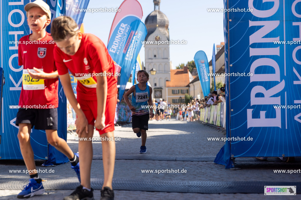 VJ__3417 | Stadtlauf Erding 2025 #stadtlauferding #erdingstadtlauf #stadtlauf_erding #laufmotivation #trisporterding #yourpictrs #sportshot_your_pictrs