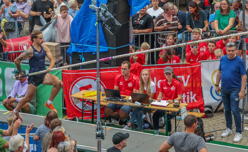 top-top.de-250828-224 | Foto, Video, Fotografie, Videografie, Fotobox, DJ, Discjockey, Musik, Musikbox, Veranstaltung, Photobooth, Amazon, Ebay, Buchtipp, Bestseller, Autor, Verlag, Buch, Wesel, Hamminkeln, NRW, Dinslaken, Rees, Drohne, Hochzeit, Party, Fotobox, Wesel, Fotograf