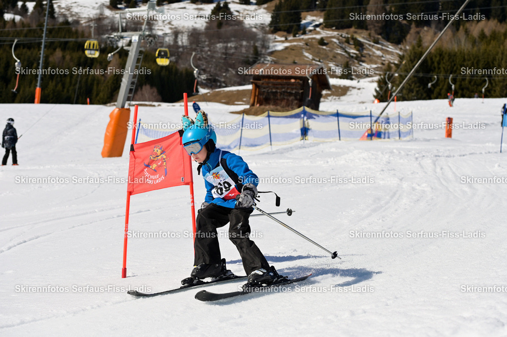 SRF_27.02.2026_975 | Skirennfotos,Serfaus,Fiss,Ladis,Kinderskirennen,Winter,Tirol,Oberland,skirace,SFL,feelfree,weil wir's genießen,ski,Ski,skifahren,Sonnenplateau, - Realisiert mit Pictrs.com
