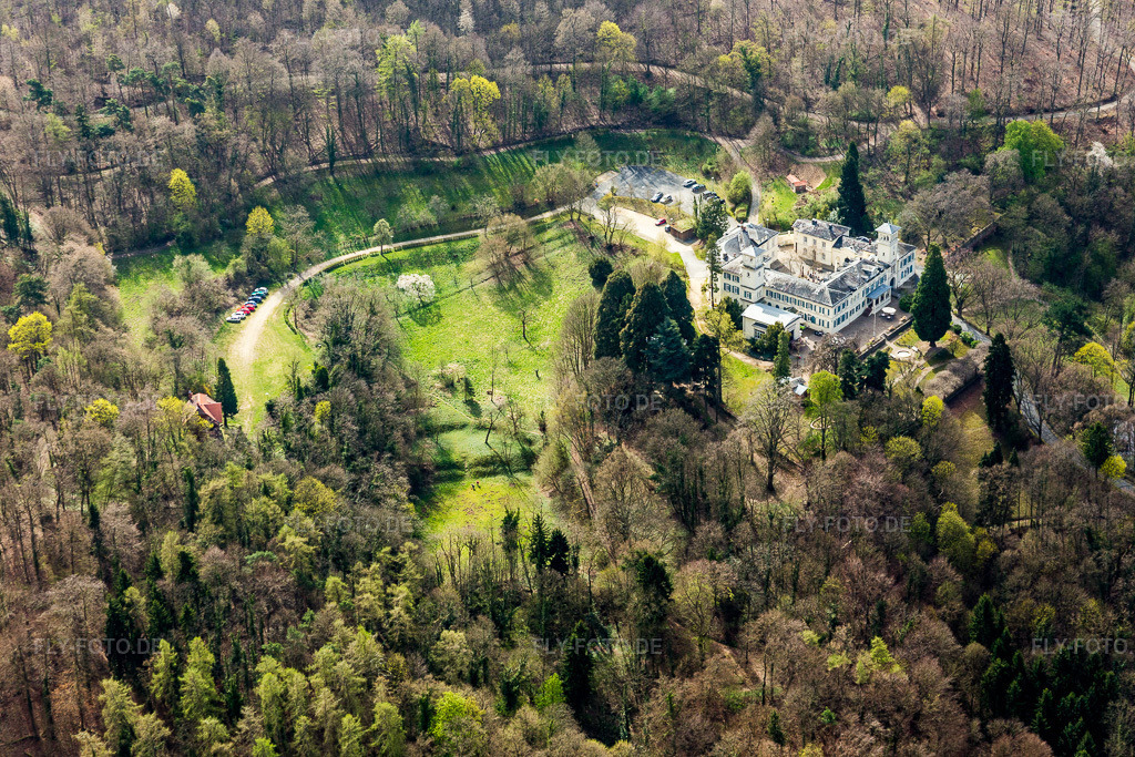 Luftbild: Annettes Gastronomie im Schloss Heiligenberg in Jugenheim in Seeheim-Jugenheim im Bundesland Hessen in Deutschland. Foto: IMG_077197.jpg vom 12.04.2015 durch Werner Riehm/FLY-FOTO.de