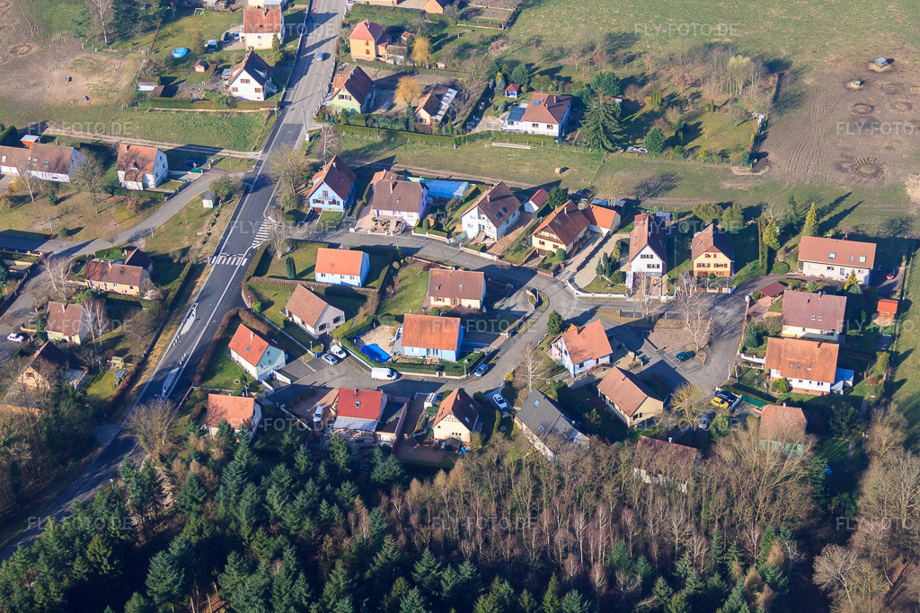 Luftbild: Rue de l'Orme in Walbourg im Bundesland Bas-Rhin in Frankreich. – Foto: IMG_62777.jpg vom 09.03.2014 durch Werner Riehm/FLY-FOTO.de – Auflösung des Originals: 4752 x 3168 px