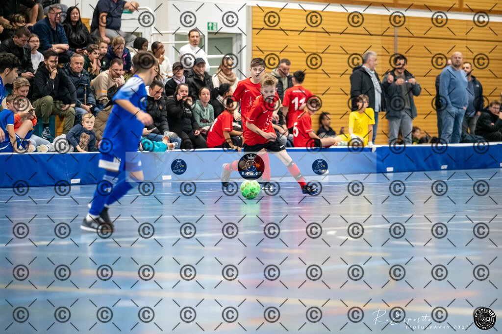 20231203_FCR_Hallenturnier_D_079 | Sport und Naturfotografie von Roberto Esposito zeigt echte Momente Bewegung und die Schönheit der Natur. Ausdrucksstarke Bilder schaffen Emotionen.