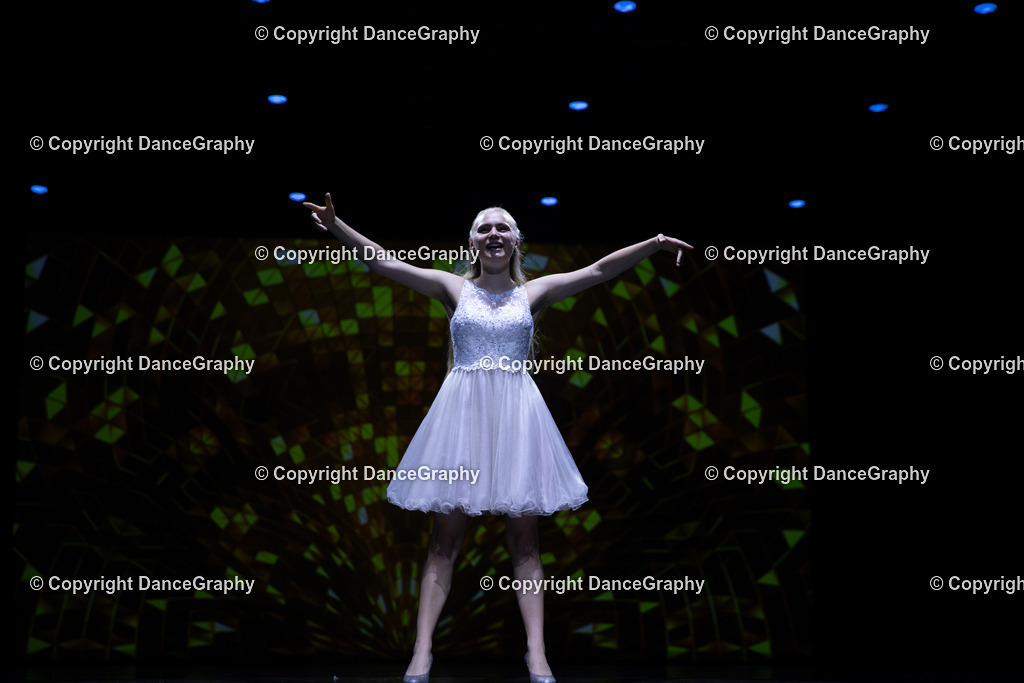 GPHY5899 | DanceGraphy - Realisiert mit Pictrs.com