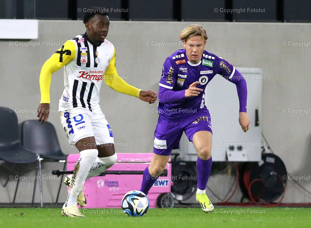 A_LUI_11022024_15 | SPORT,FUSSBALL ,ADMIRAL BUNDESLIGA 11.02.2024 LASK-AUSTRIA KLAGENFURT,IM BILD: GEORGE BELLO (LASK) UND ARON SKY SCHWARZ (KLAGENFURT) FOTO.FOTOLUI/MW