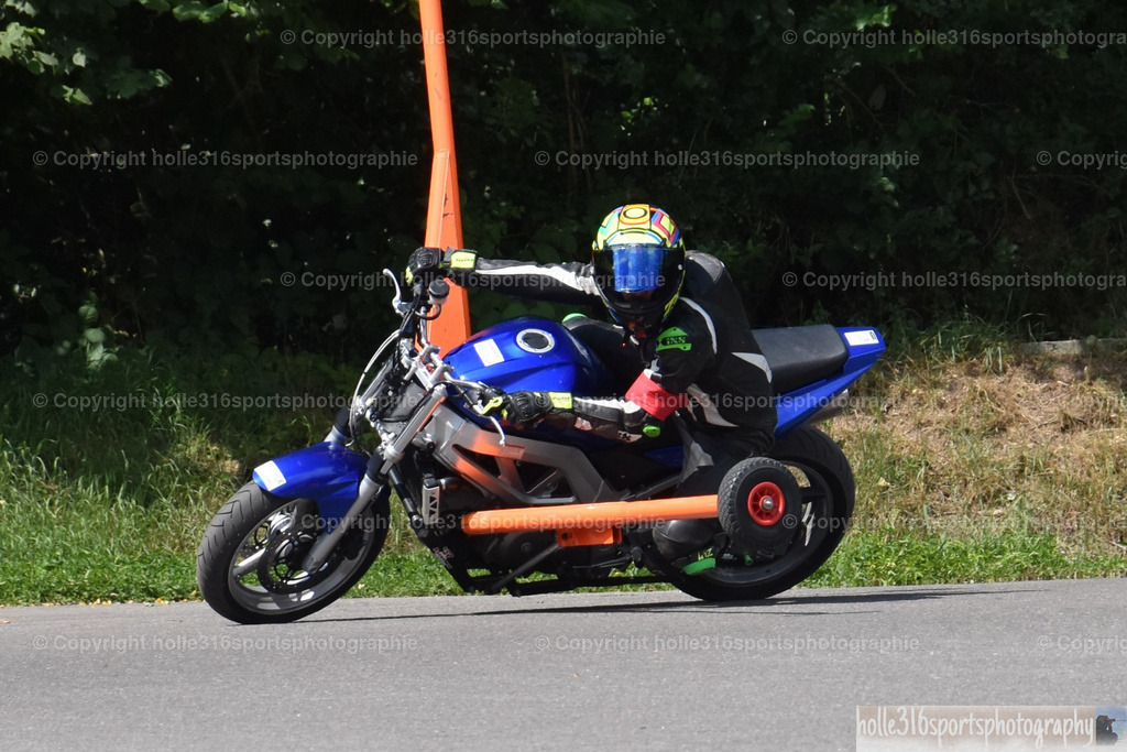 DSC_0541 | Sportfotografie , Motorsport, Motoross, Reitsport, Mointainbike, Enduro,
Landschaft , Outdoor, Eventfotografie, Landschaft, Bilder online bestellen - Realisiert mit Pictrs.com