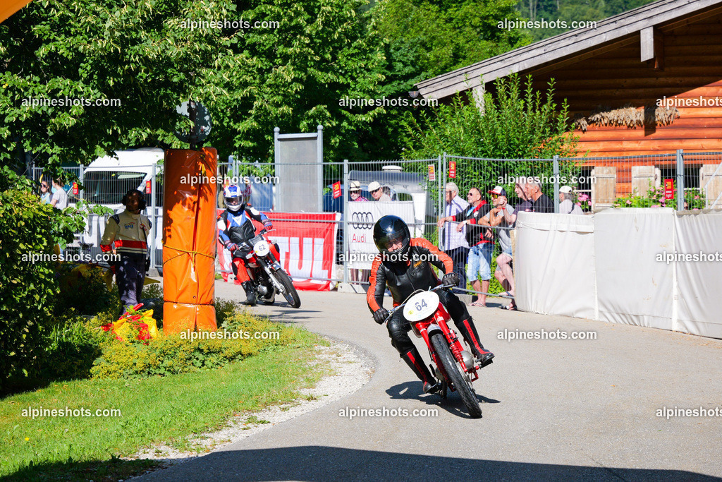 P1025750 | Erleben Sie atemberaubende, hochqualitative Fotos Ihrer Fahrt entlang der malerischen Alpenstraßen. Besuchen Sie alpineshots.com, um professionelle Aufnahmen Ihrer unvergesslichen Reise zu finden und zu kaufen - Realisiert mit Pictrs.com