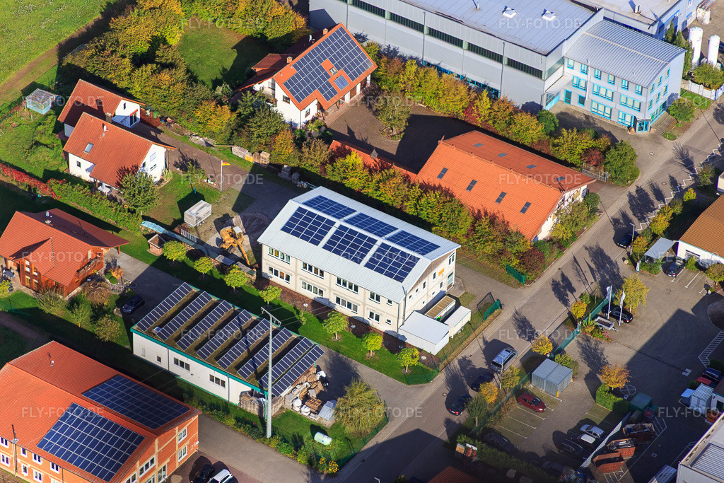 Luftbild: Gewerbegebiet Im Gereut mit Dach-Flor Begrünungs-GmbH und Estrichleger u. Gebäudetrocknung Heuser & Söhne in Hatzenbühl im Bundesland Rheinland-Pfalz in Deutschland. Foto: IMG_074559.jpg vom 14.10.2014 durch Werner Riehm/FLY-FOTO.deEstricharbeiten & Steinteppich Verlegen vom Fachbetrieb seit 1997!