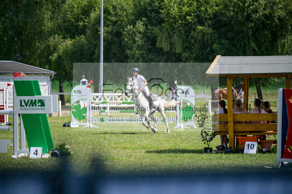 Reitturnier Voxtrup | Entdecke hochwertige Reitturnierfotos von Foto Oger. Professionell, emotional und authentisch – jetzt Lieblingsmomente im Shop bestellen.Deutschlandweite Turnierfotografie. - Realisiert mit Pictrs.com
