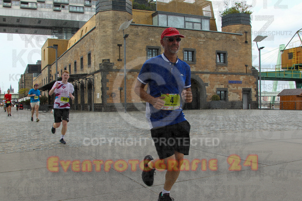 250920_1529_EV4_8949 | Sportfotografie im Rhein-Sieg Kreis, Köln, Bonn, NRW, Rheinland Pfalz, Hessen, etc. Unser Tätigkeitsfeld umfasst den Laufsport vom Volkslauf über den Marathon, Duathlon, Triathon bis zum Ultralauf wie Kölnpfad Ultra oder Schindertrail.