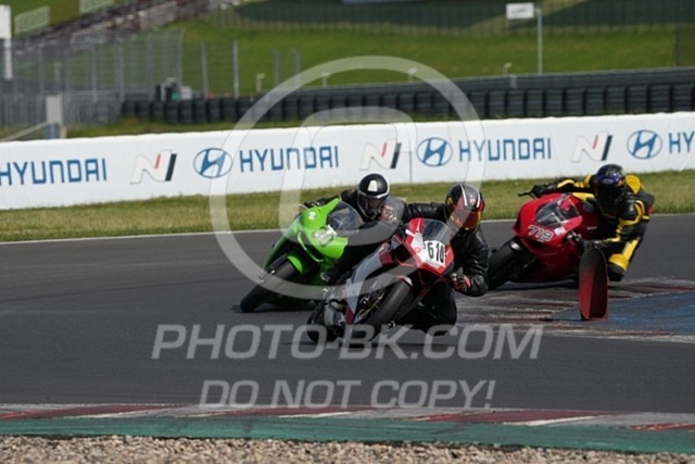 2024_05_26_PBK_33618 | Sportfotografie; SlowMotion; Video; Rennstrecke; Hafeneger; Speer; Racing; RSE; BMW; CBO; Trackday; Motorsportarena; Hockenheimring; Brno; Most; Barcelona; Valencia