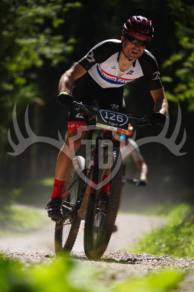 FC102378 | Fotogalerie der Treibjagd im Dunkelwald - Dein MTB Etappenrennen im Erzgebirge - Realisiert mit Pictrs.com