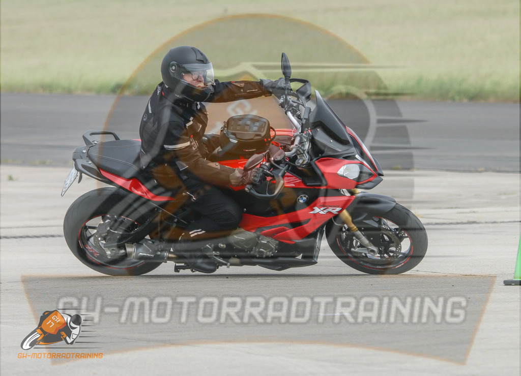 IMG_2888 | gh-motorradtraining-foto.de - Realisiert mit Pictrs.com