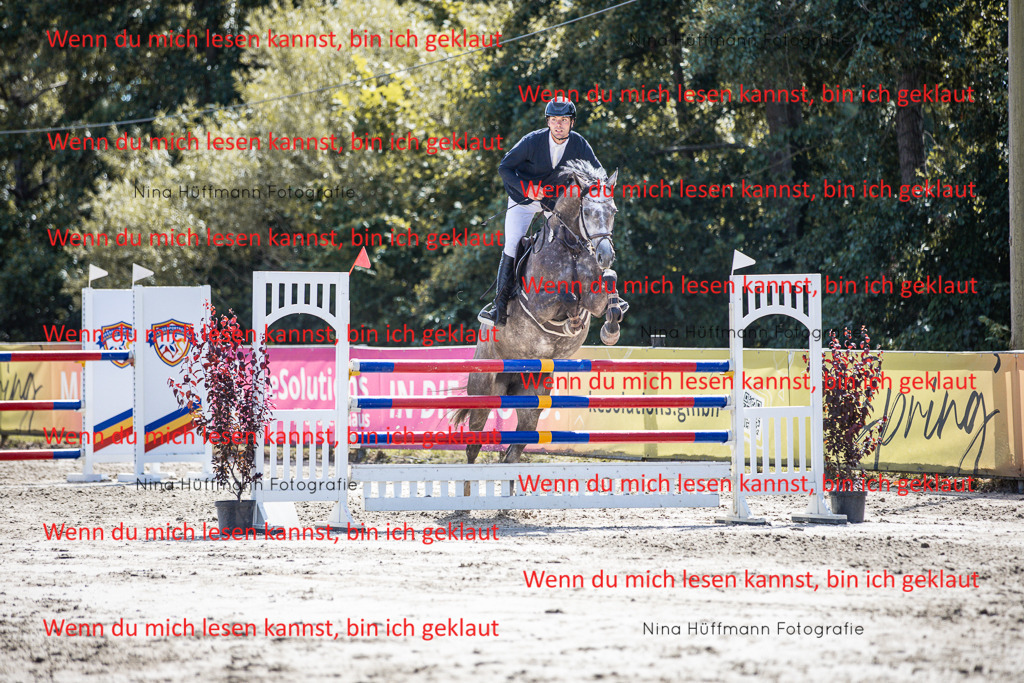 BK1A6515 | Turnierbilder Turnierfotos Nina Hüffmann Turnierfotografie Pferdefotografie Tierzeichnung Haustierzeichnung Pferdezeichnung Hundezeichnung Videograf  - Realisiert mit Pictrs.com