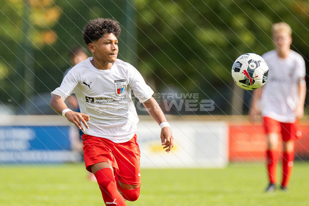 20250920_Picselweb-Fotografie_1R3_1122 | JFV D/A &amp; Stade - VfB Oldenburg0:1 VfB no70:2 VfB no70:3 VfB JFV Eigentor0:4 VfB no70:5 VfB no71:5 JFV no3 Jaric Jimenez-Voss2:5 JFV no9 Janko Sylvester3:5 JFV no16 Damian Elias Mihro Burekovic - Realisiert mit Pictrs.com