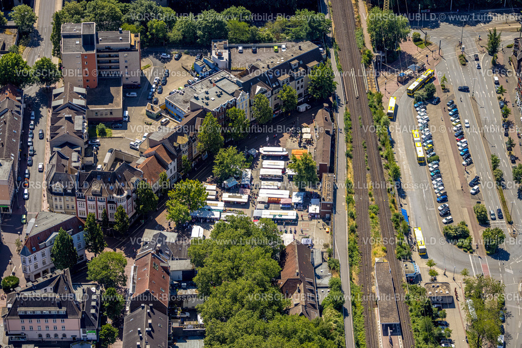 Essen230702792 | Luftbild, Bahnhof und Busbahnhof Borbeck, Wochenmarkt, Borbeck-Mitte, Essen, Ruhrgebiet, Nordrhein-Westfalen, Deutschland