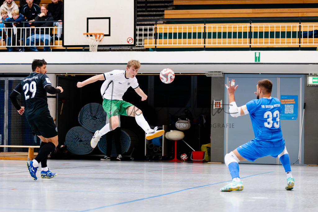Futsal-Bundesliga, Saison 2025/2026, 9. Spieltag: SC Preußen Münster - YB Balkan Pfarrkirchen | Futsal-Bundesliga, Saison 2025/2026, 9. Spieltag, SC Preußen Münster empfängt YB Balkan Pfarrkirchen in der Universitäts-Sporthalle in Münster. Foto: sportfotografie.ms | Markus Paletta - Realisiert mit Pictrs.com