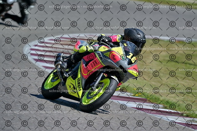 26BT01-1140 | 016 - Realisiert mit Pictrs.com