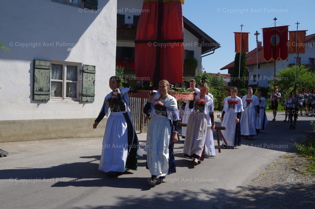 IMGP5502 | fotografiert von Axel PollmannLeonhardi Wallfahrt Benediktbeuern und Murnau, Fronleichnam, Fasching, Landschaft im Loisachtal und Benediktbeuern  - Realisiert mit Pictrs.com