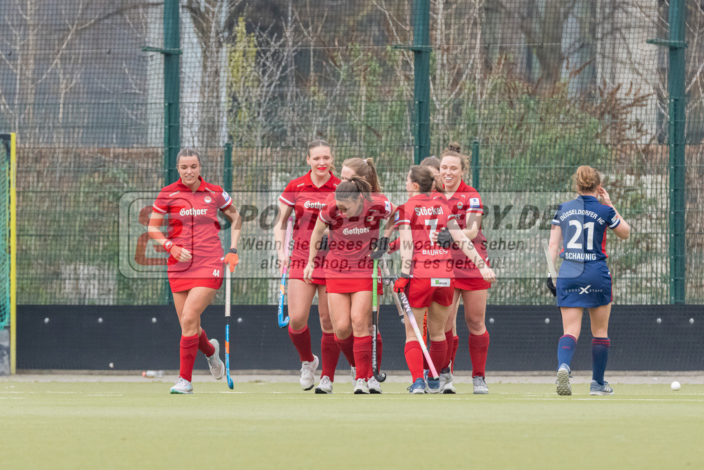 HK_20230416_107066 | 1. Bundesliga Damen Düsseldorfer HC - Rot-Weiss Köln am 16.4.2023 DHC Düsseldorf, Düsseldorf , Lea Stöckel ( Rot-Weiss Köln #7 ) , Rebecca Grote ( Rot-Weiss Köln #9 )