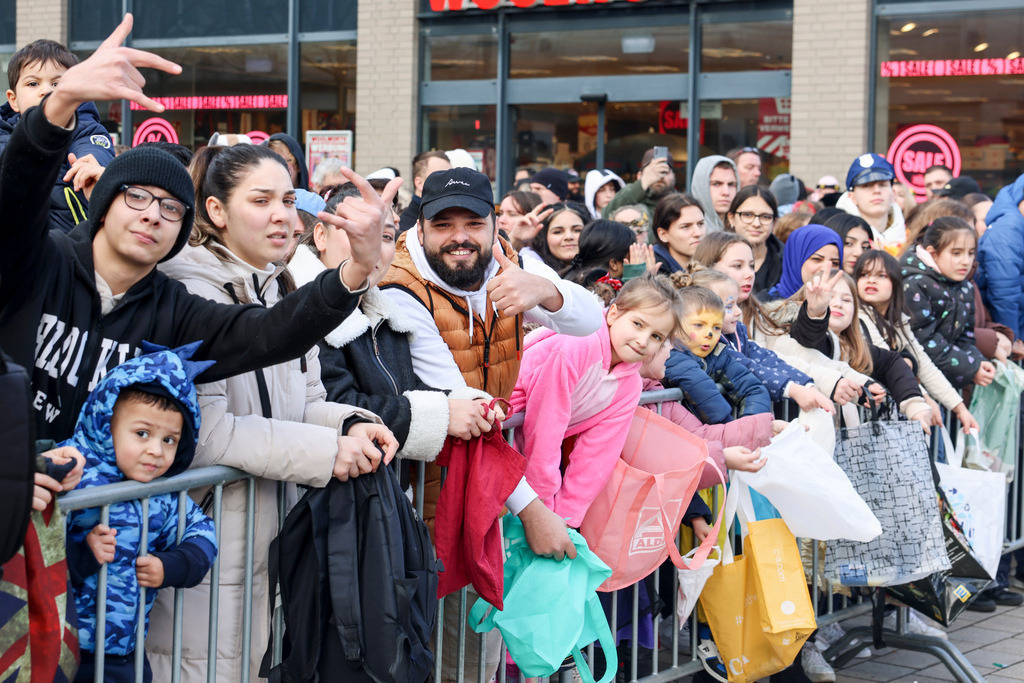 top-top.de 240212-078 | Foto, Video, Fotografie, Videografie, Fotobox, DJ, Discjockey, Musik, Musikbox, Veranstaltung, Photobooth, Amazon, Ebay, Buchtipp, Bestseller, Autor, Verlag, Buch, Wesel, Hamminkeln, NRW, Dinslaken, Rees, Drohne, Hochzeit, Party, Fotobox, Wesel, Fotograf