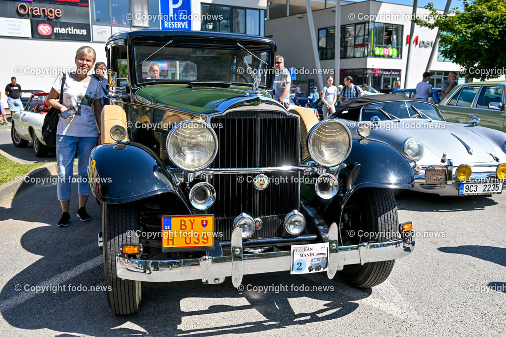 Slowakei_ Povazska Bystrica_ Veteran Tour Manin_ 14.06.2025-78 | 14.06.2025, Slowakei, SVK, Trenciansky kraj, Povazska Bystrica, im Bild Oldtimer Klub, Historische Fahrzeuge, Veteran Tour Manin, Auto, Alt, Besucher, Menschen, Feature, Symbolbild