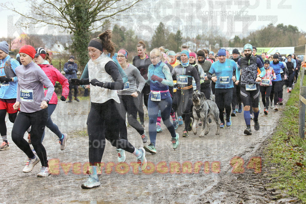 241208_0926_EX1_3735 | Sportfotografie im Rhein-Sieg Kreis, Köln, Bonn, NRW, Rheinland Pfalz, Hessen, etc. Unser Tätigkeitsfeld umfasst den Laufsport vom Volkslauf über den Marathon, Duathlon, Triathon bis zum Ultralauf wie Kölnpfad Ultra oder Schindertrail.