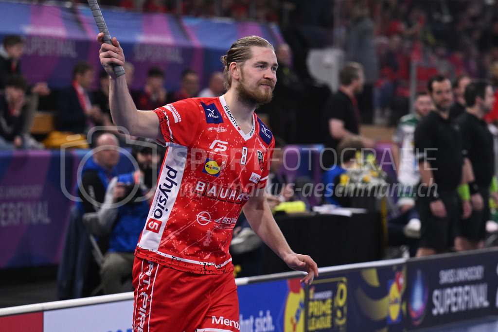 SV Wiler-Ersigen vs Floorball Köniz - 15. April 2023 | SV Wiler-Ersigen vs Floorball Köniz
Stimo Arena, Kloten
Otto Lehkosuo (#8 Floorball Koeniz).
Bild: Sportfotografie Markus Aeschimann | www.markus-aeschimann.ch - Realisiert mit Pictrs.com